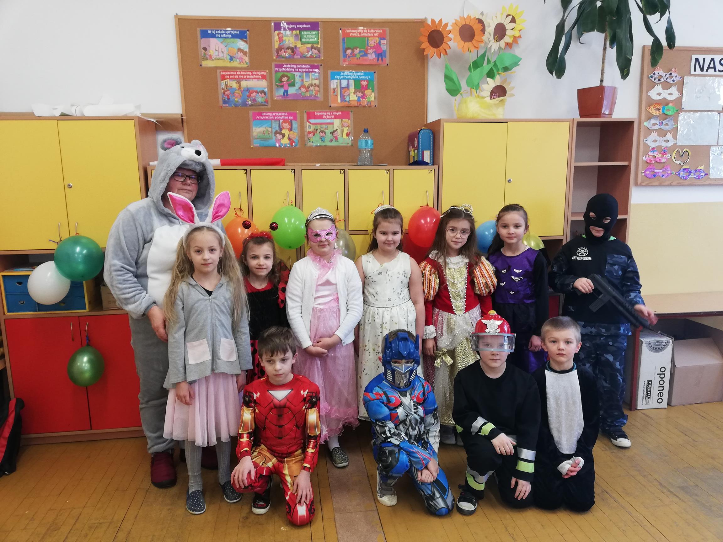 Bal karnawałowy w klasach pierwszych